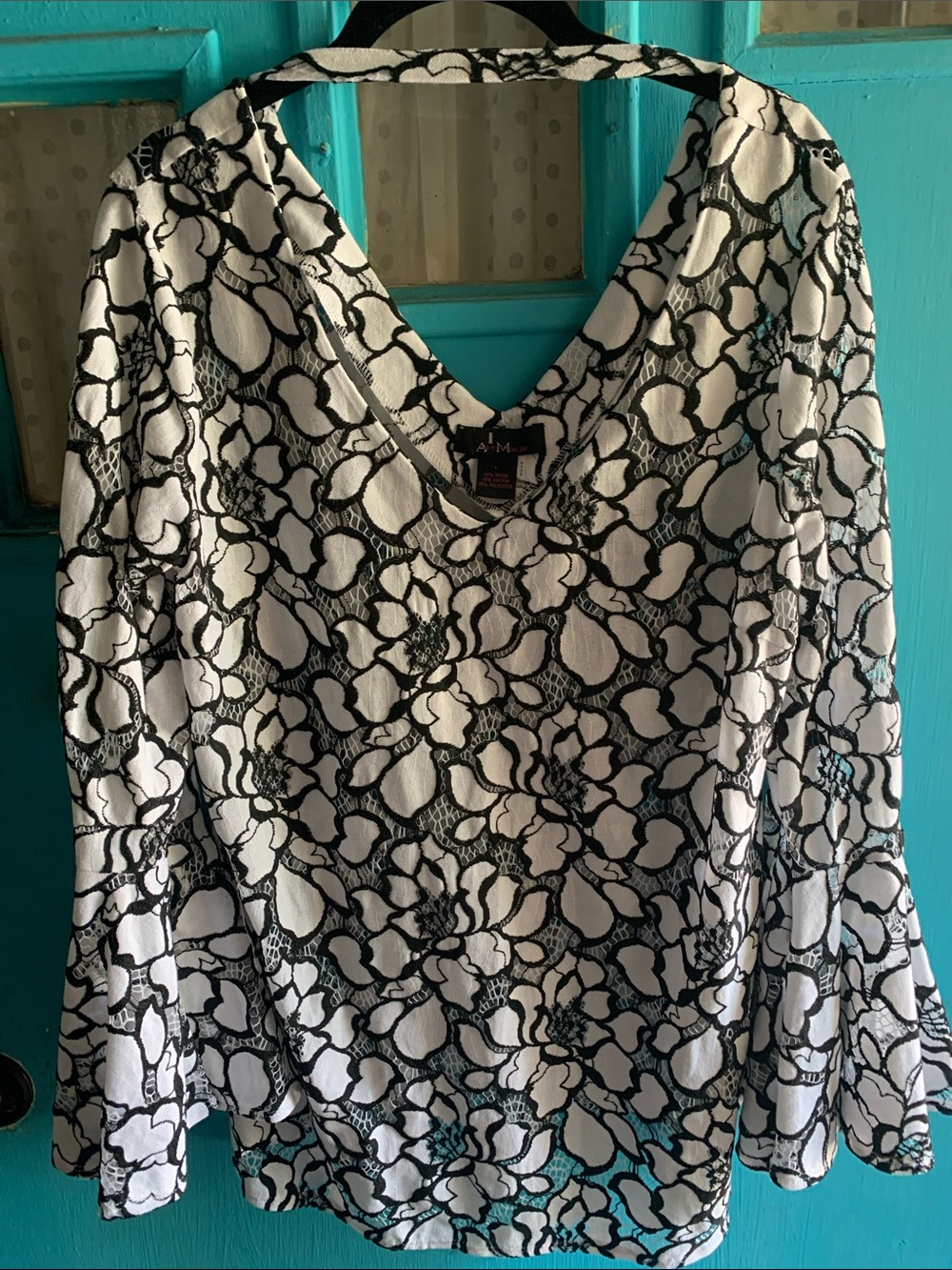 Alberto Makali Black & White Floral V-Neck Blouse